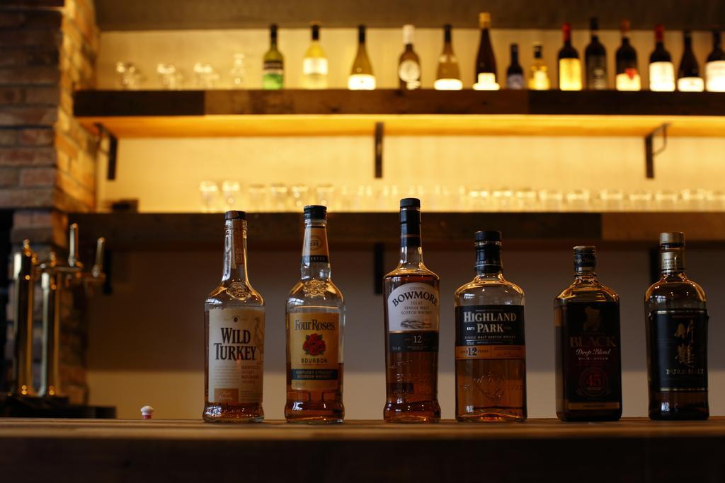 Kyou Bar Lounge & Inn Сендай Экстерьер фото